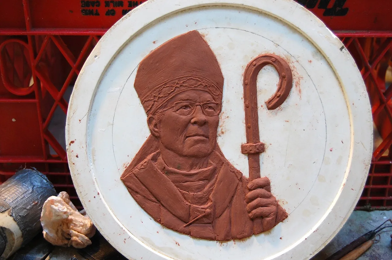 Make Your Own Medallion with Michael Keropian (Mon, 11:00 AM to 2:00 PM | Aug 10-31, 2026) - Image 8