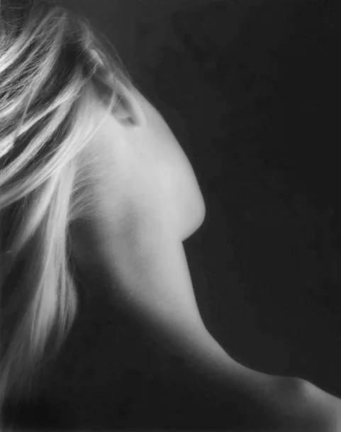 Neck B&W 2